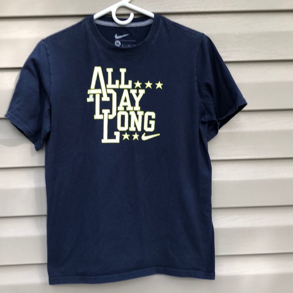 Nike boy’s navy&white short sleeve tee shirt